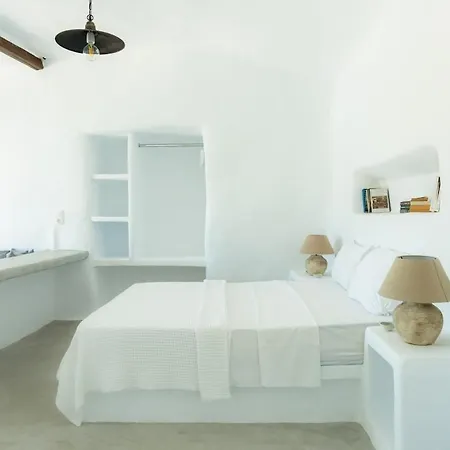 Thavma House *